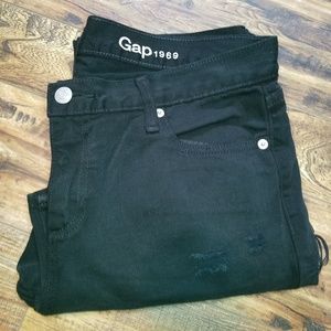 GAP blk distressed jeans